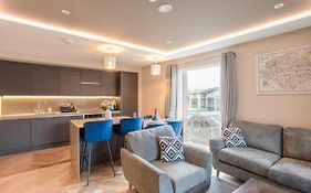 Luxury 2 Bedroom Apartment With Free Parking In The Heart Of York