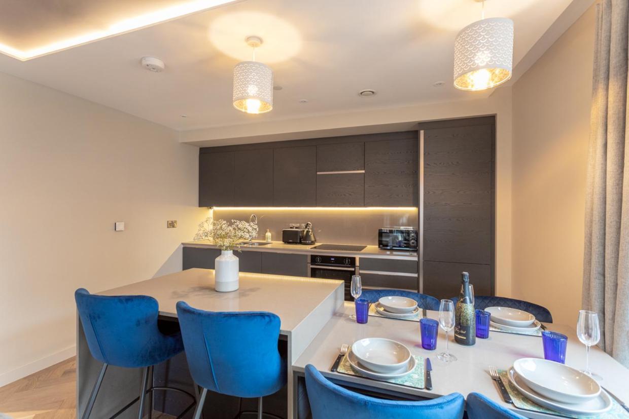 Luxury 2 Bedroom Apartment With Free Parking In The Heart Of York Exterior photo