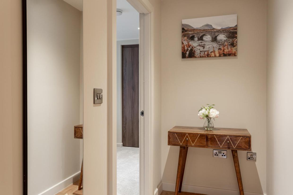 Luxury 2 Bedroom Apartment With Free Parking In The Heart Of York Exterior photo